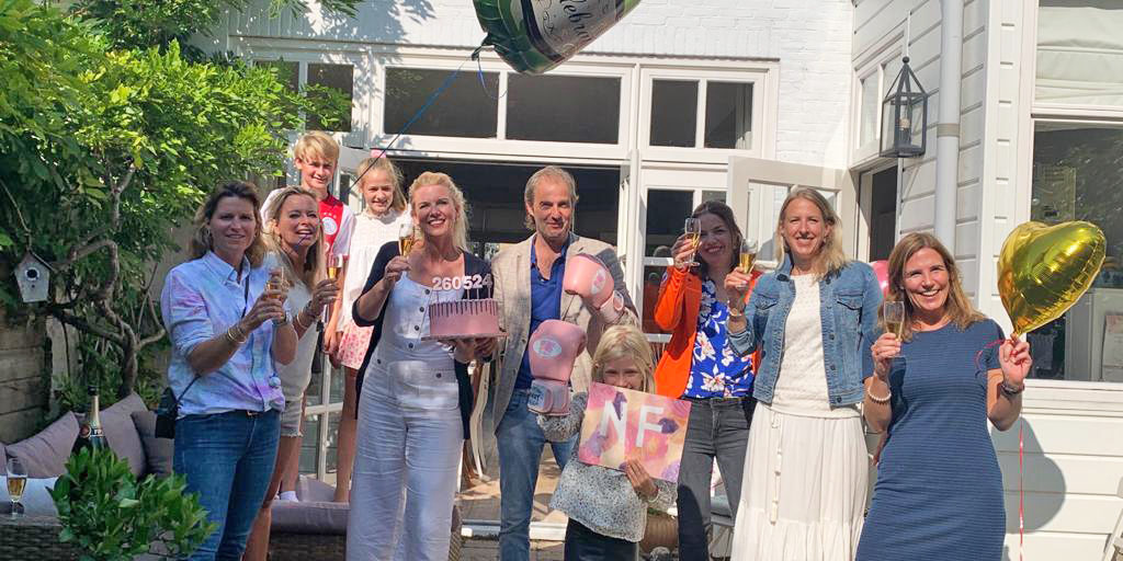 Cheque_uitreiking_St._Neurofibromatose (bericht)